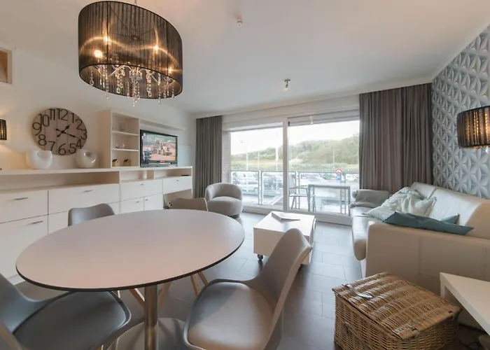 Apartment Sea Breeze By Interhome