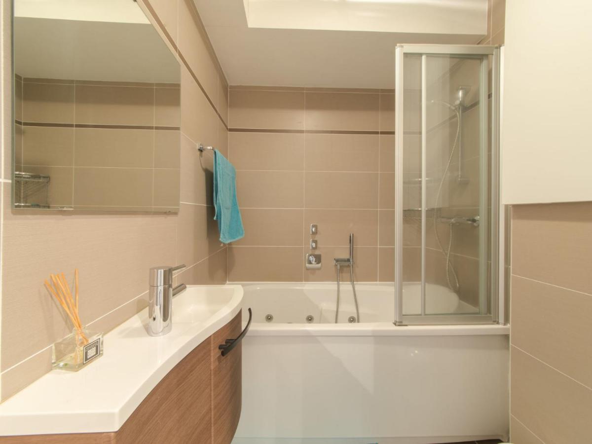 Apartment Sea Breeze By Interhome *